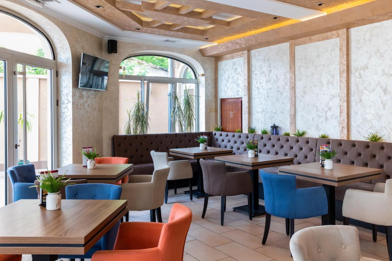 Garni Hotel Royal Crown Subotica Exterior photo