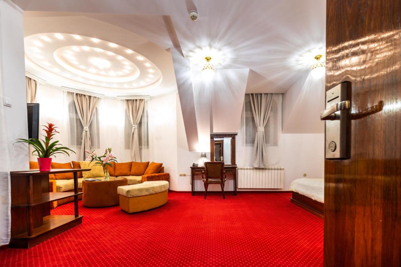 Garni Hotel Royal Crown Subotica Exterior photo