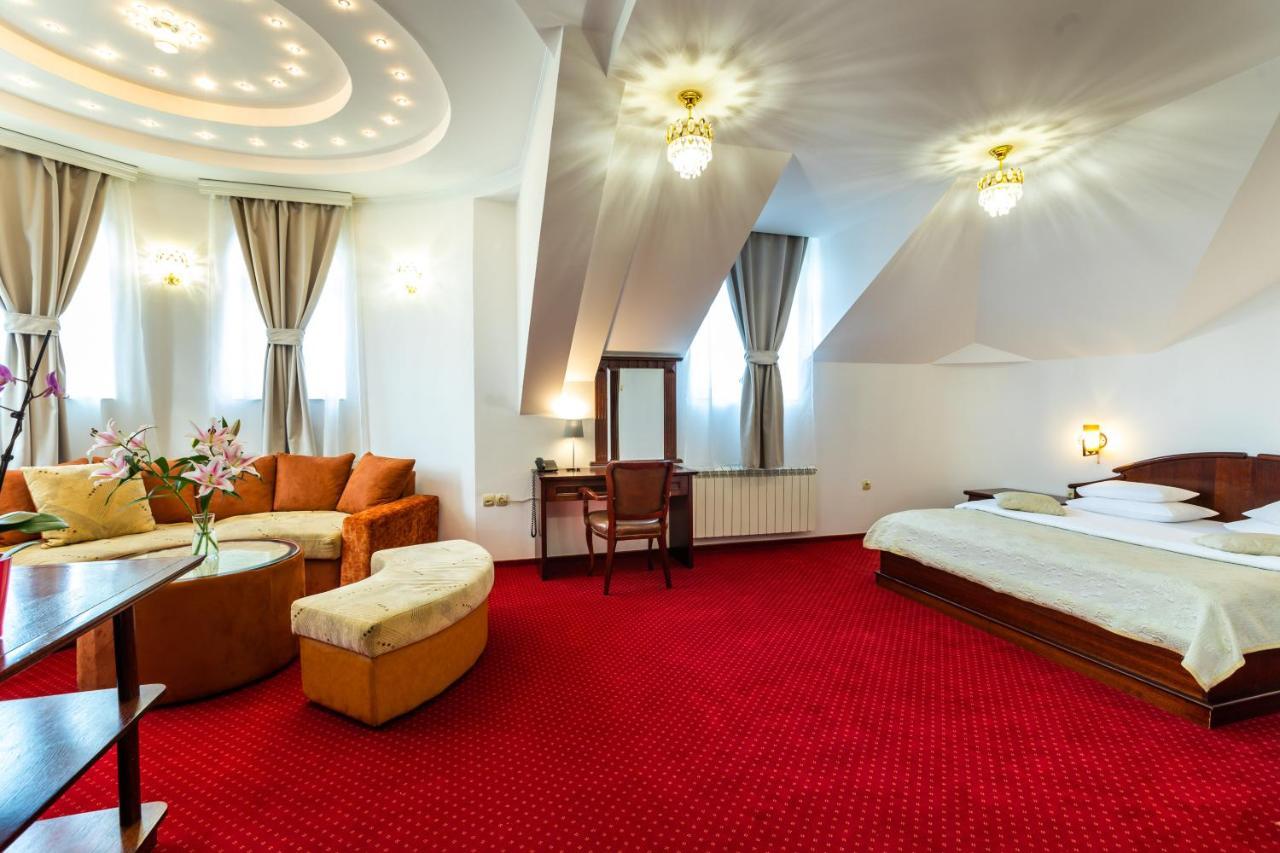 Garni Hotel Royal Crown Subotica Exterior photo