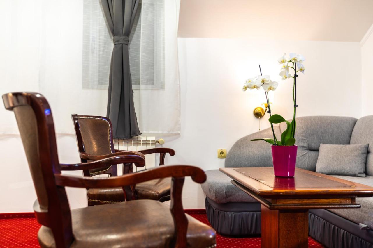 Garni Hotel Royal Crown Subotica Exterior photo