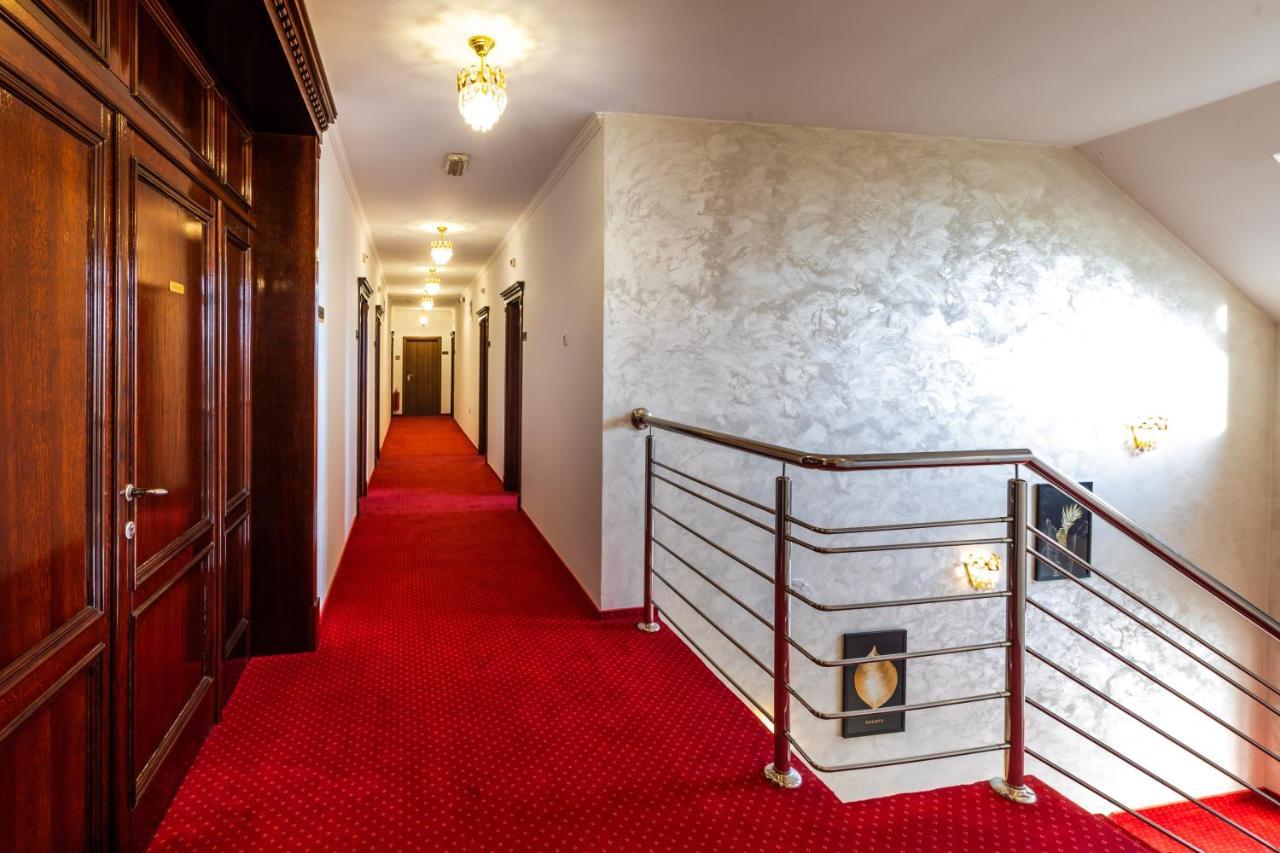 Garni Hotel Royal Crown Subotica Exterior photo