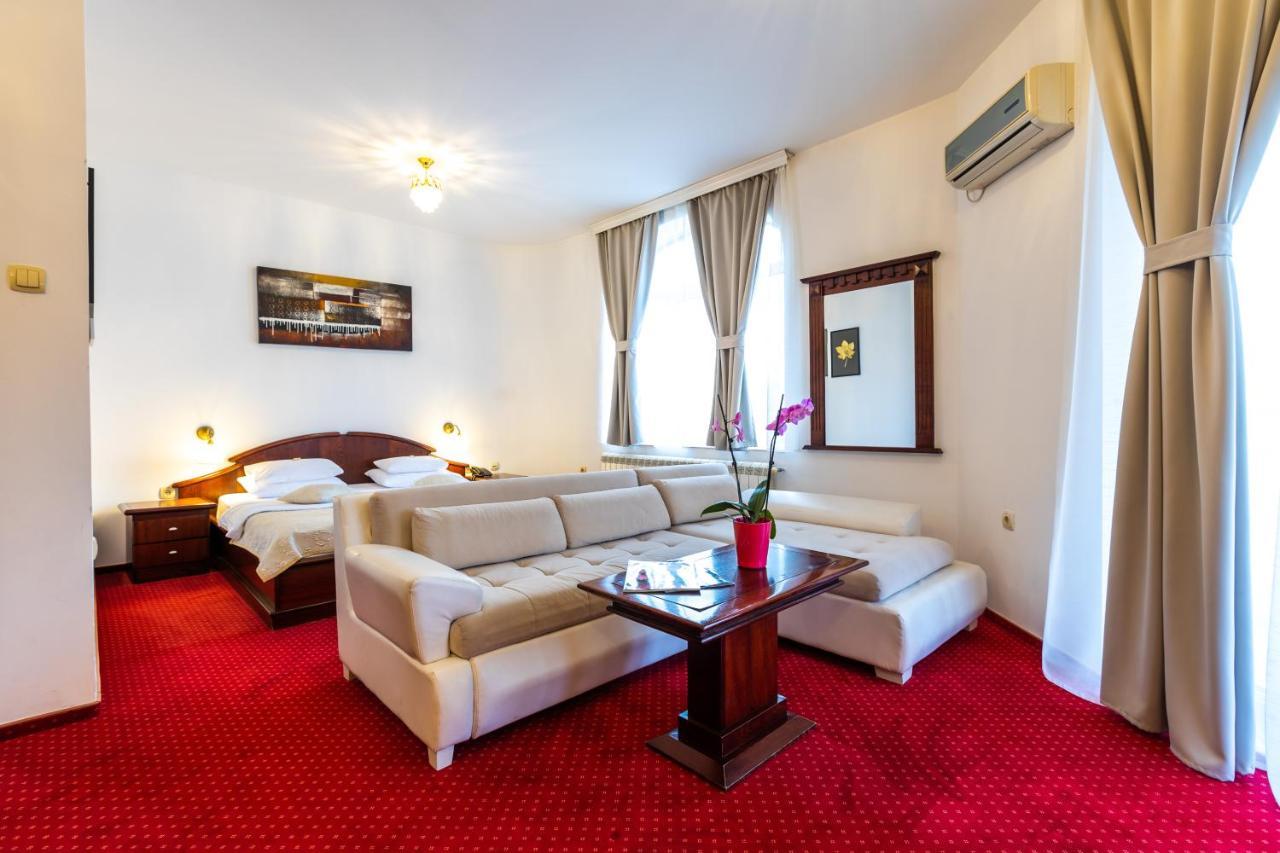 Garni Hotel Royal Crown Subotica Exterior photo