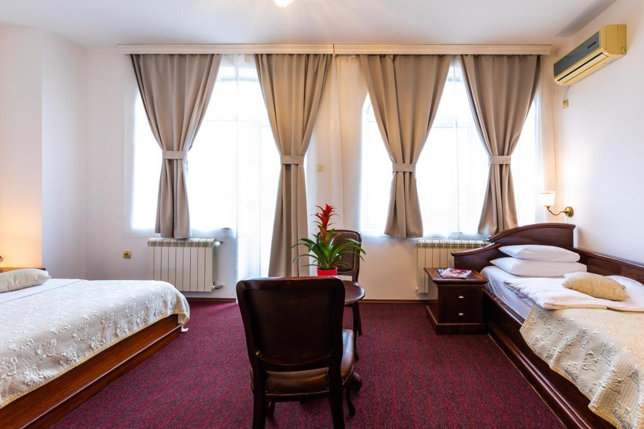 Garni Hotel Royal Crown Subotica Exterior photo