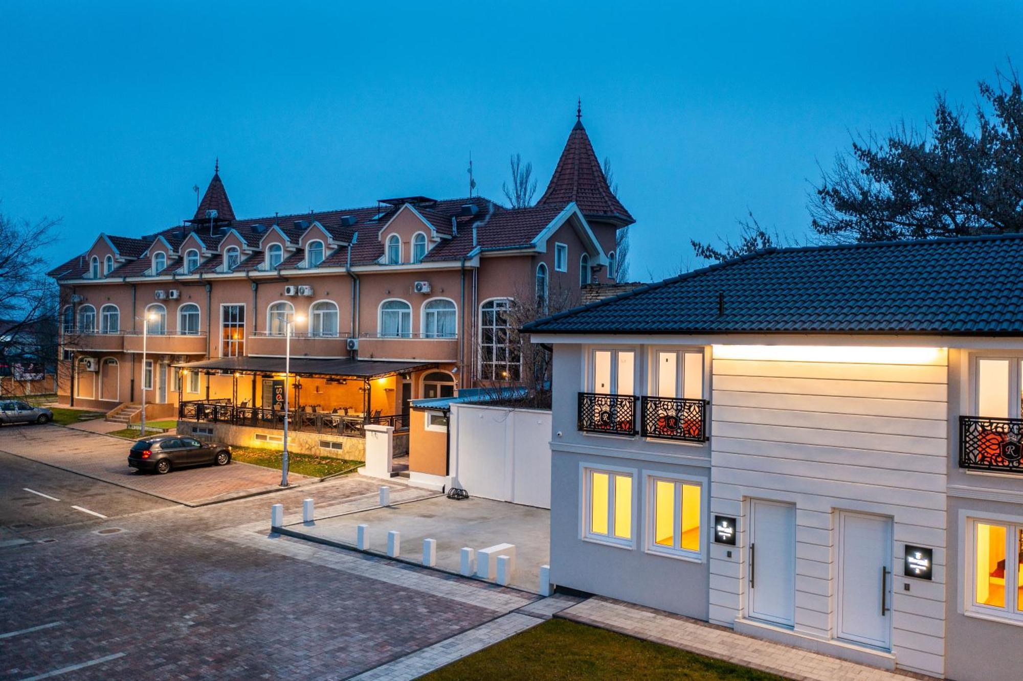 Garni Hotel Royal Crown Subotica Exterior photo